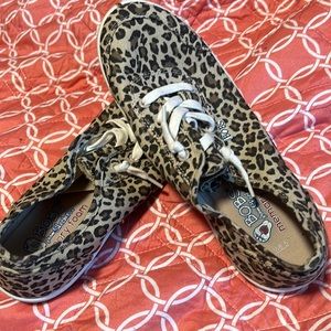 Barely worn Sketchers Bobs cheetah print size 8.5